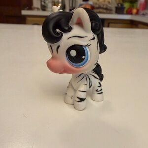 Littlest Pet Shop  (LPS) Zebra with Black and White Stripes #392